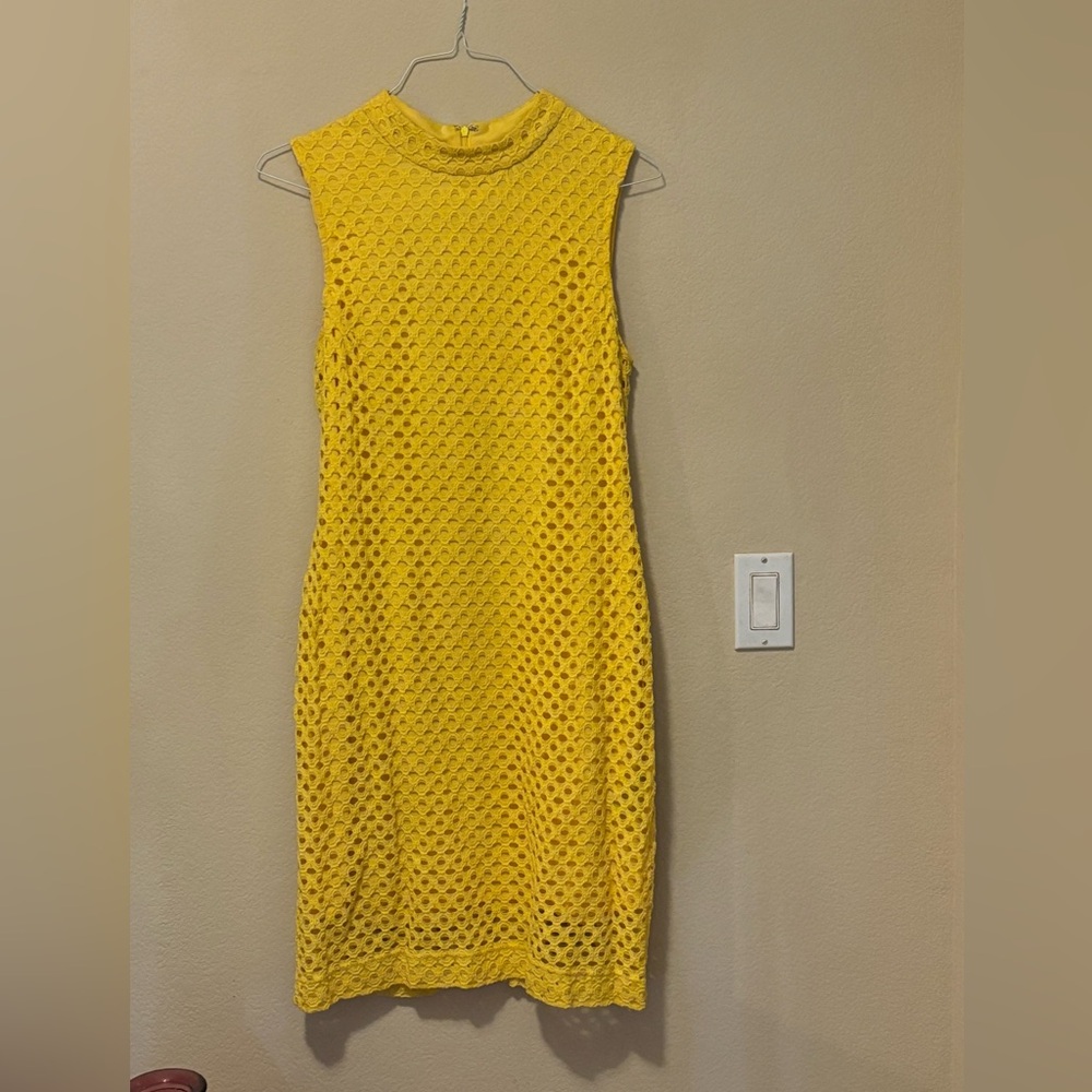 Sleeveless dress